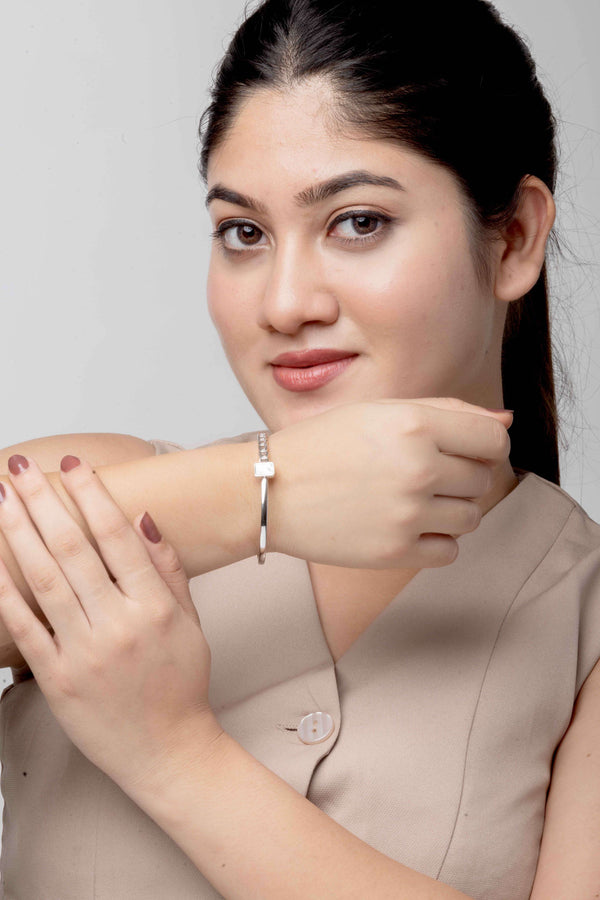 Silver Silhouette Chain Accent Bangle