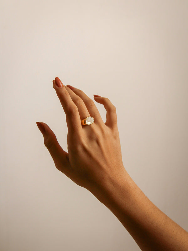 Luna Signet