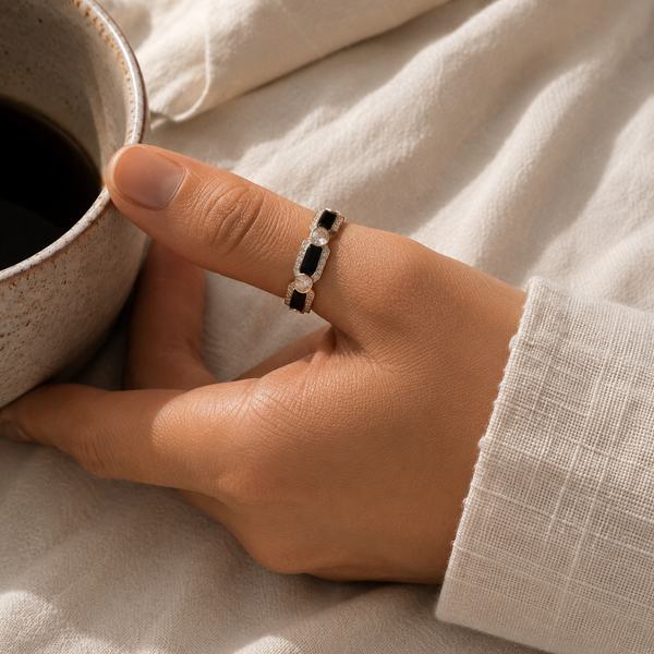 Synopsis Thumb Ring