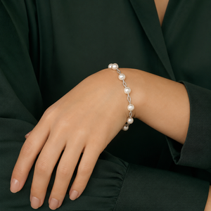Chic Pearl Bracelet
